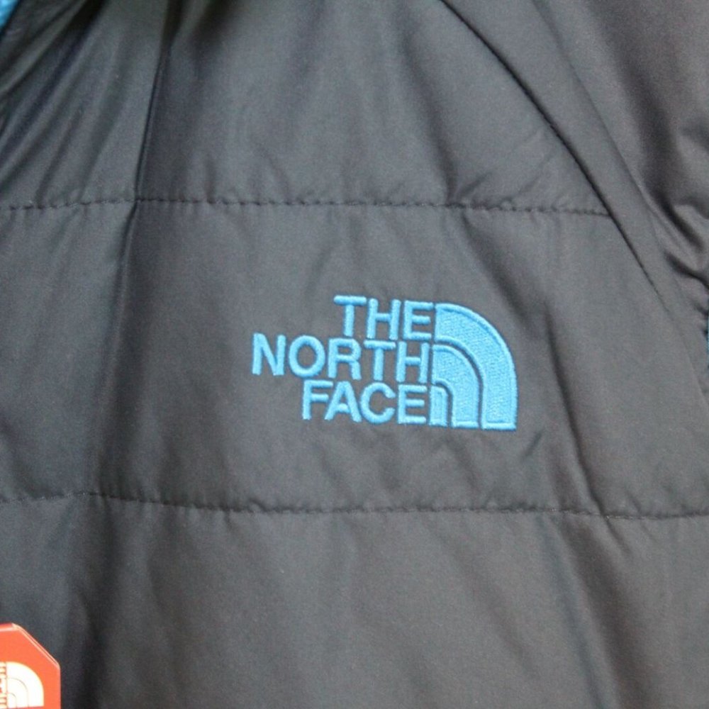 The North Face Trinity Reversible Vest H11173 - Picture 4 of 9
